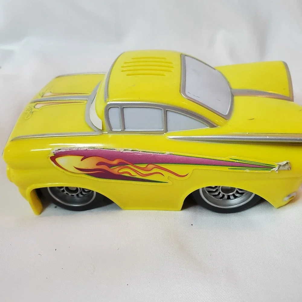 Disney Pixar Cars YELLOW Ramone Shake N Go Toy Vehicle‎ by Mattel